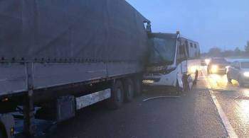 В Татарстане завели дело после столкновения вахтового автобуса с грузовиком