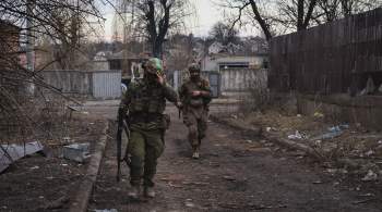 СМИ: командующий сухопутными силами ВСУ посетил позиции под Артемовском