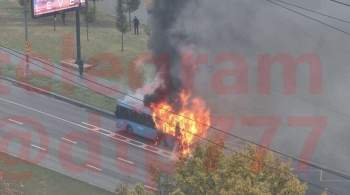 В Москве на Ленинском проспекте загорелся автобус 