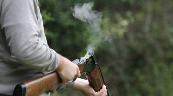 В Волгоградской области охотник случайно выстрелил в себя и товарища
