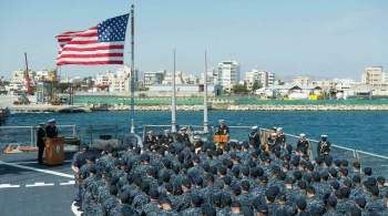 Черноморский флот контролирует американский эсминец в Черном море