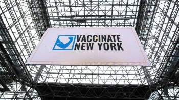 Власти Нью-Йорка предложили детям, привившимся от COVID-19, по сто долларов