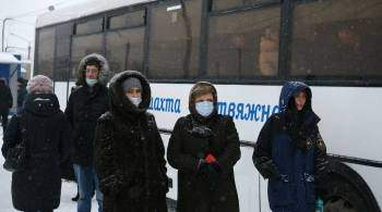 Волонтеры помогают родственникам горняков на месте ЧП в шахте  Листвяжная 