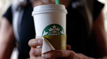 Ведущую новостей в Турции уволили из-за стакана  произраильской  Starbucks 