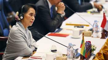 Свергнутый неформальный лидер Мьянмы впервые лично предстала перед судом