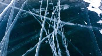 На Ямале под лед провалился снегоход с тремя пассажирами