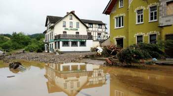 Число жертв наводнения в Германии превысило сто человек