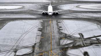 В московских аэропортах задержали или отменили почти 60 рейсов