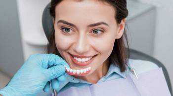 Улыбка на миллион: вся правда об имплантации зубов