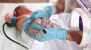Подмосковные врачи спасли новорожденного с воспалением легких