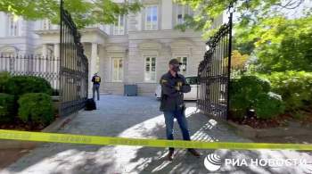 Некоторые сотрудники ФБР покинули дом родственников Дерипаски в Вашингтоне