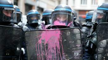 На акции протеста в Париже применили слезоточивый газ
