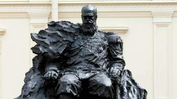 На памятнике Александру III в Гатчине исправили ошибку