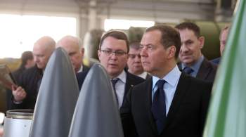 Медведев пообещал рост поставок вооружений и техники в 2023 году