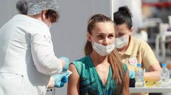 В Москве за три дня до локдауна выстроились очереди в пункты вакцинации