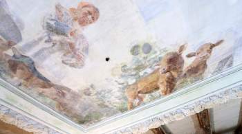 Реставрацию живописи на потолке завершают в павильоне №15 на ВДНХ