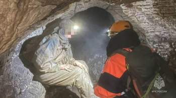 В Сочи спасатели помогли женщине выйти из Навалишенской пещеры 