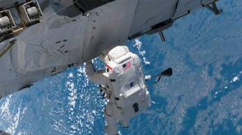 Астронавты на МКС вышли в открытый космос для установки солнечной батареи