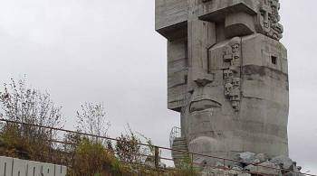 Петербургские реставраторы восстановят монумент  Маска Скорби  в Магадане