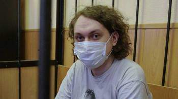 Суд оставил блогера Хованского под стражей
