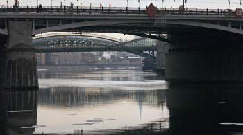 Бородинский мост в Москве во вторник промоют после зимы