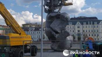 В центре Москвы установят скульптуру в виде огромного кома глины