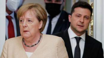 За поддержку суверенитета: Зеленский наградил Меркель орденом Свободы