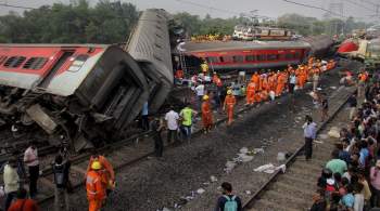 В Индии отменили почти 50 поездов из-за столкновения составов в Одише