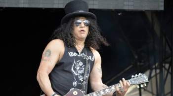 Гитарист Guns N’ Roses пожаловался на трудности после воссоединения группы