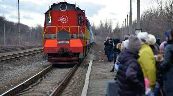 МЧС планирует отправить 21 поезд с беженцами из Донбасса за сутки