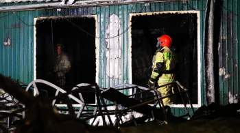 При тушении огня в Свердловской области пострадал один пожарный