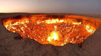 Президент Туркмении распорядился потушить  Врата ада  в Каракумах