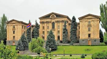 Журналисты устроили акцию протеста в парламенте Армении