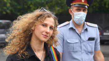 Адвокат сообщил, что участница Pussy Riot Алехина уехала из России