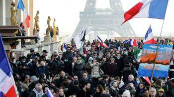 На журналистов Франс Пресс напали во время протестов в Париже