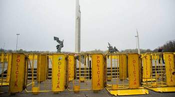 Бывший мэр Риги раскритиковал власти за закрытие памятника Освободителям