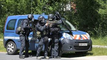 СМИ: напавший на сотрудницу полиции во Франции умер после перестрелки