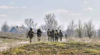 Военные из ЛНР голосуют на референдуме на линии боевого соприкосновения