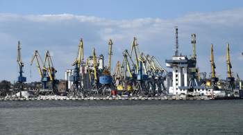 Грузовое судно  Астрахань  готово к выходу из порта Мариуполя