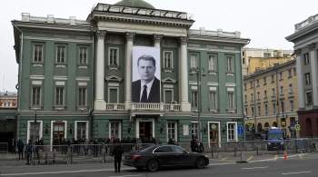 Церемонию прощания с Жириновским продлят
