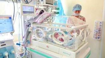 Вакцинация от COVID-19 не влияет на рождение детей, заявили в Минздраве