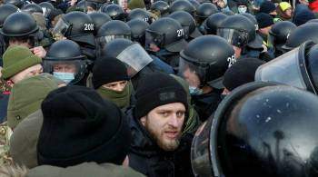 Сторонники Порошенко отправились к офису Зеленского