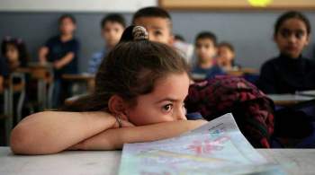 Сирийские школьники поздравили военных ВМФ с Днем России