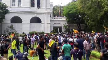 Протестующие на Шри-Ланке захватили резиденцию президента, сообщили СМИ