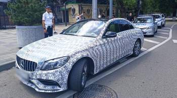 Житель Кубани получил протокол за обклеенный долларами Mercedes