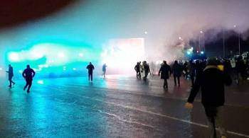На корреспондента  Медиазоны * напали протестующие в Алма-Ате