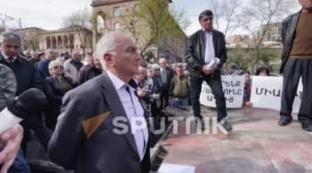 У парламента Армении проходит митинг с требованием отставки Пашиняна
