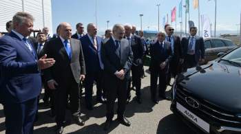 АвтоВАЗ представил новую модель автомобиля Lada Aura на выставке в Сочи