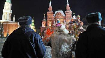 Милонов заявил, что Деды Морозы без прививки не должны посещать детей