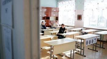 ПФР начал выплачивать по десять тысяч рублей семьям со школьниками